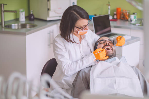 Best Emergency Dental Extractions in Knollwood, IL